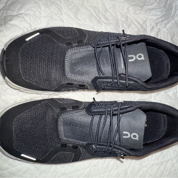 On Running Black and White Athletic Shoes - Picture 8 of 9